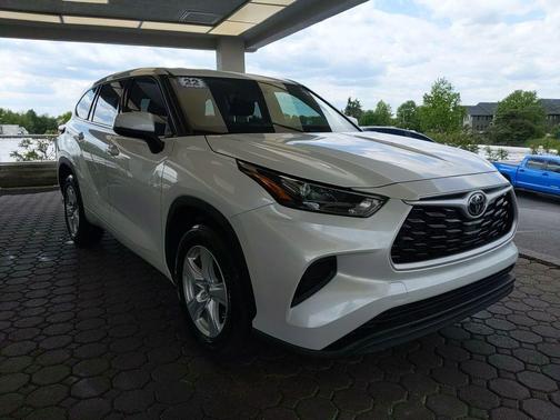 Pearl 2022 Toyota Highlander L