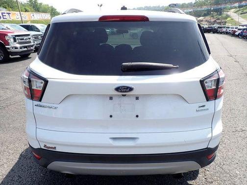 Oxford White 2018 Ford Escape SE