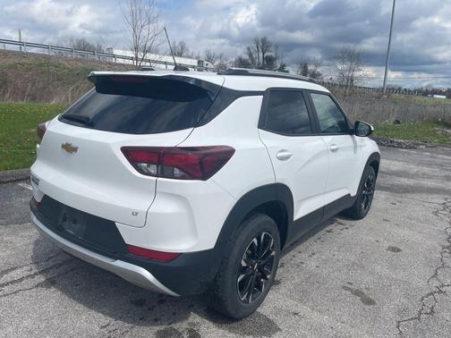 Summit White 2023 Chevrolet Trailblazer LT