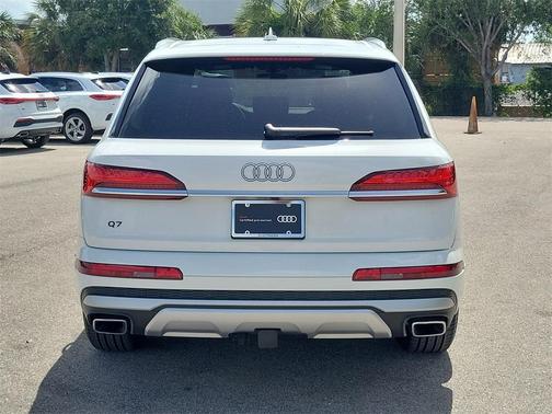2025 Audi Q7 55 Premium