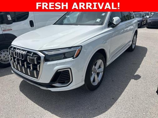 2025 Audi Q7 55 Premium