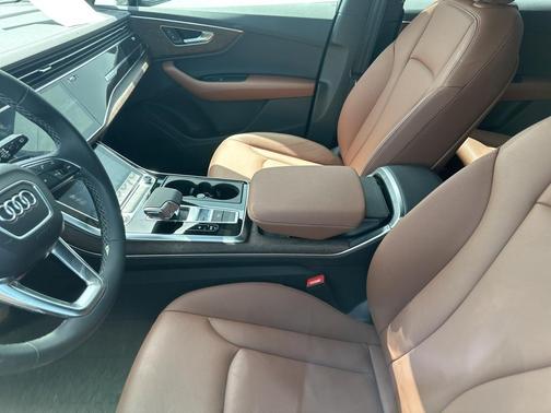 2025 Audi Q7 55 Premium
