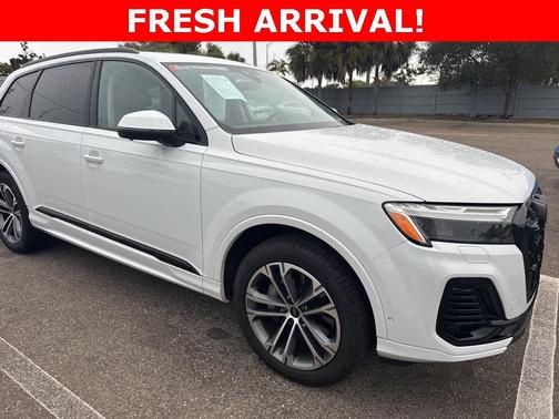 2025 Audi Q7 45 Premium Plus