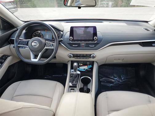 2021 Nissan Altima 2.5 SV