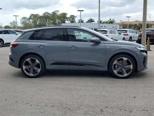2025 Audi Q4 e-tron 55 quattro Premium