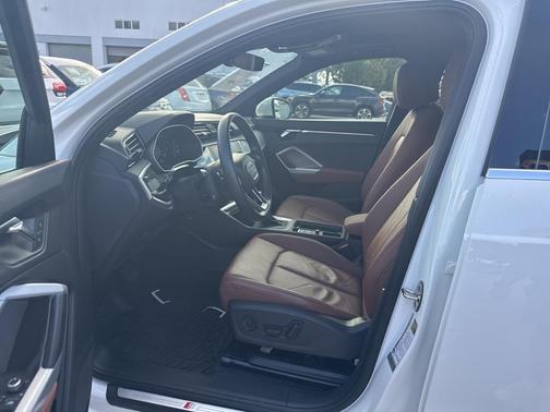 2022 Audi Q3 45 S line Premium