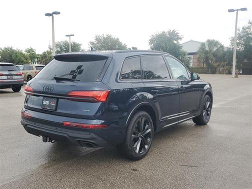2025 Audi Q7 55 Premium