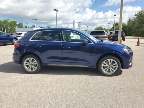 2025 Audi Q3 45 S line Premium