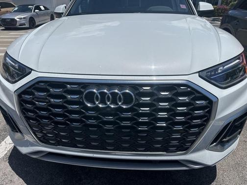 2022 Audi Q5 45 S line Premium Plus