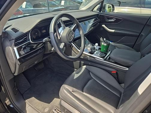 2023 Audi Q7 55 Premium Plus