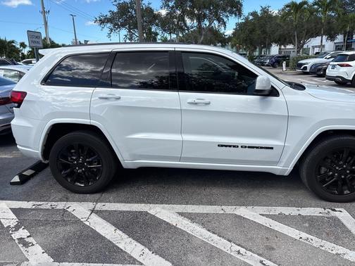 2021 Jeep Grand Cherokee Laredo X