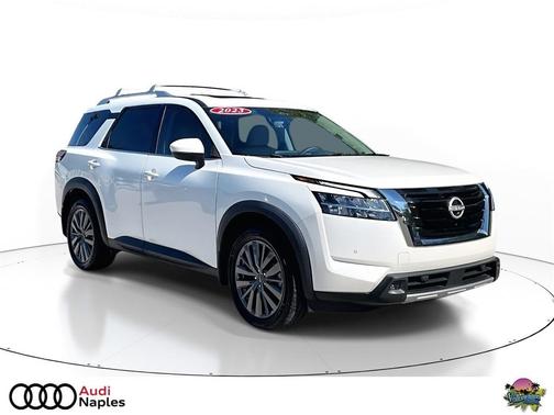 2023 Nissan Pathfinder SL