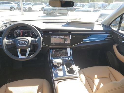 2025 Audi Q7 55 Premium