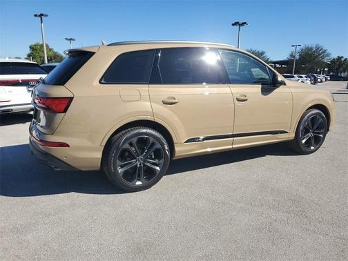 2025 Audi Q7 55 Premium