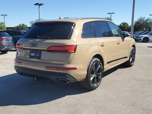 2025 Audi Q7 55 Premium