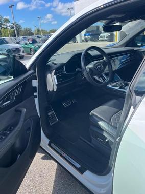 2023 Audi SQ8 4.0T Premium Plus