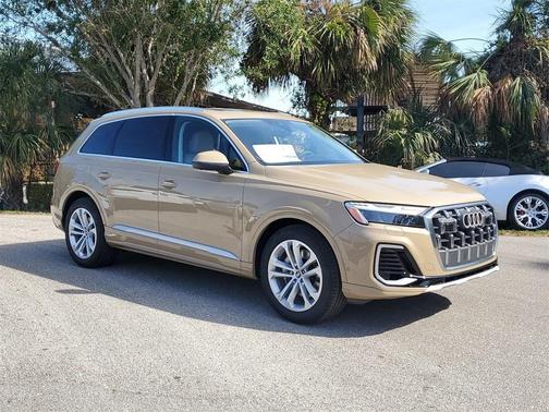 2025 Audi Q7 55 Premium