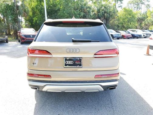 2025 Audi Q7 55 Premium