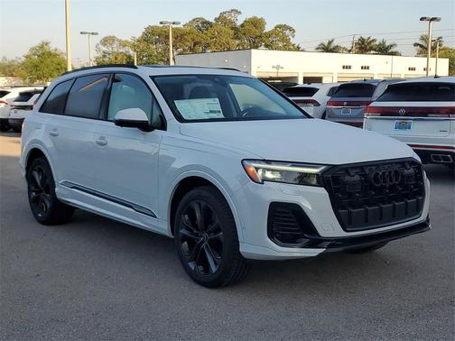 2025 Audi Q7 55 Premium