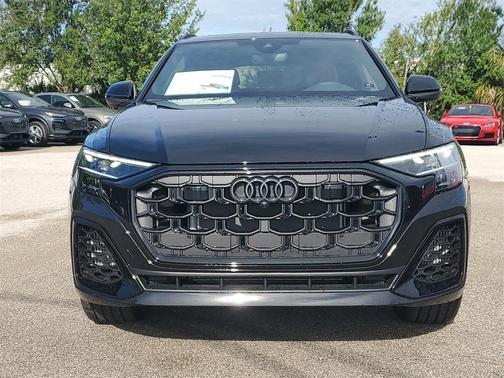 2025 Audi Q8 55 Premium