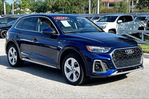 Navarra Blue Metallic 2023 Audi Q5 45 S line quattro Premium