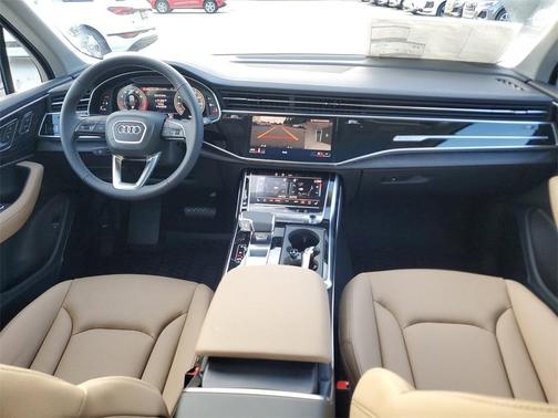 2025 Audi Q7 55 Premium