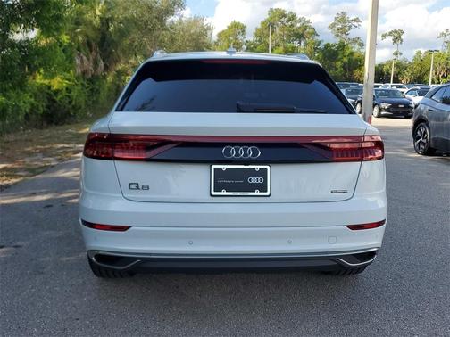 2023 Audi Q8 55 Premium