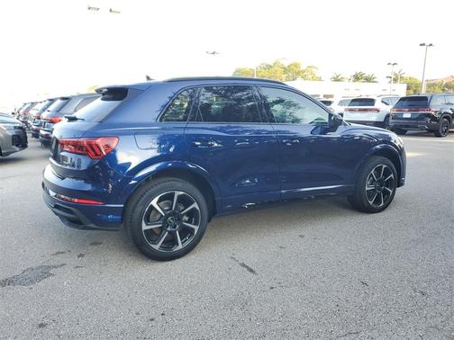 2025 Audi Q3 45 S line Premium