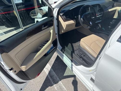 2018 Hyundai SONATA Limited