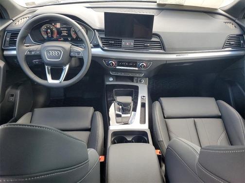 2025 Audi Q5 45 S line quattro Premium
