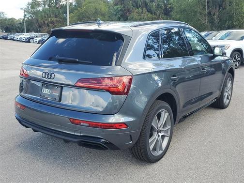 2025 Audi Q5 45 S line quattro Premium