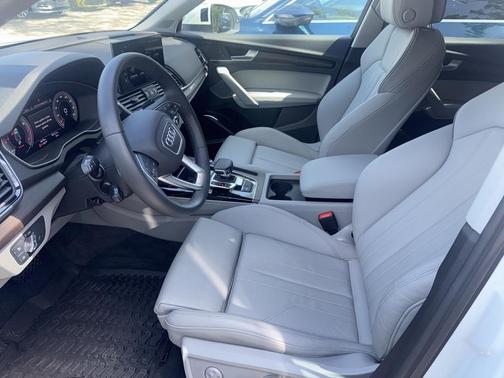2024 Audi Q5 45 S line quattro Premium