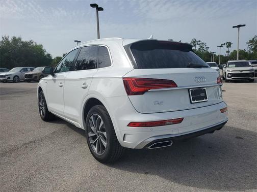 2024 Audi Q5 45 S line quattro Premium