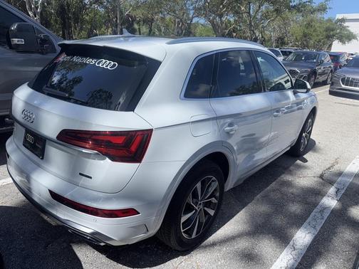 2024 Audi Q5 45 S line quattro Premium