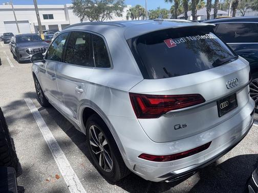 2024 Audi Q5 45 S line quattro Premium