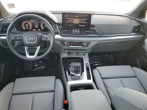 2025 Audi Q5 45 S line quattro Premium