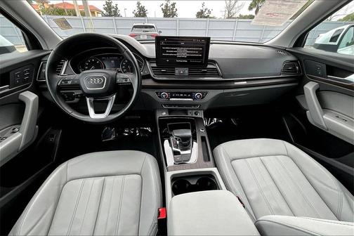 2023 Audi Q5 45 S line quattro Premium