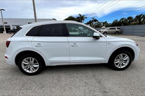 2023 Audi Q5 45 S line quattro Premium