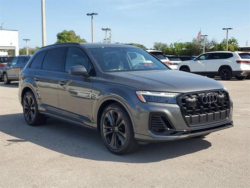 2025 Audi Q7 55 Premium