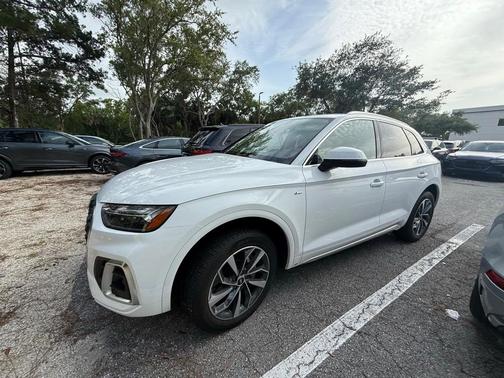 2023 Audi Q5 45 S line Premium Plus