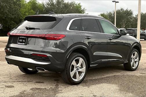 2025 Audi Q5 2.0T quattro Premium