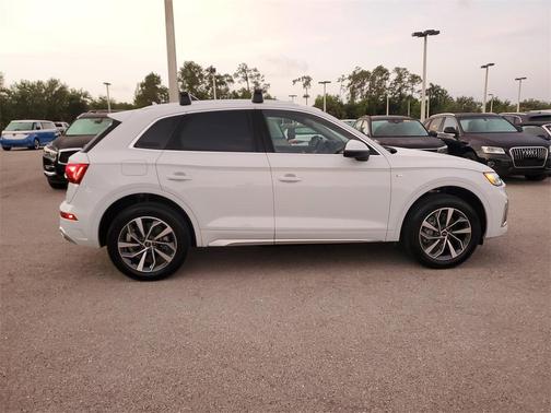 2024 Audi Q5 45 S line quattro Premium