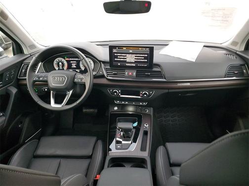 2024 Audi Q5 45 S line quattro Premium