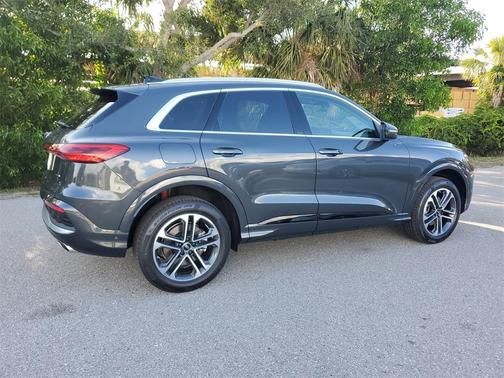 2025 Audi Q5 2.0T quattro Premium