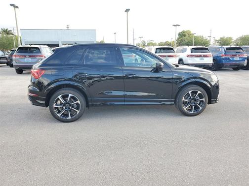 2025 Audi Q3 45 S line Premium