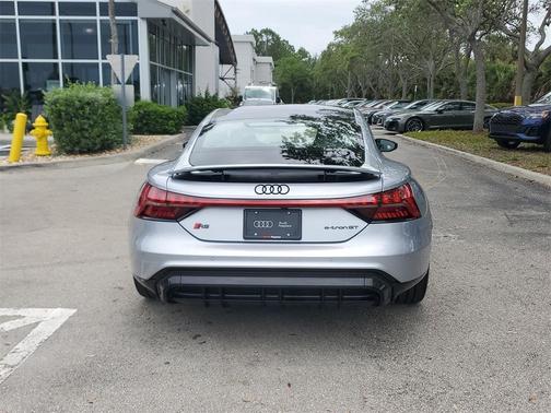 2023 Audi RS e-tron GT Base