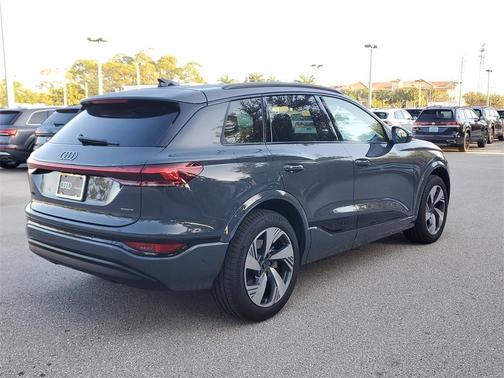 2025 Audi Q6 e-tron Premium