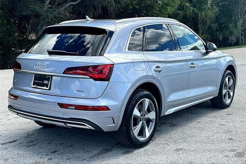 2023 Audi Q5 40 Premium Plus