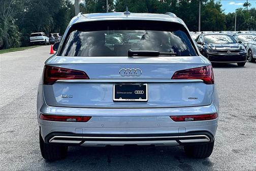 2023 Audi Q5 40 Premium Plus