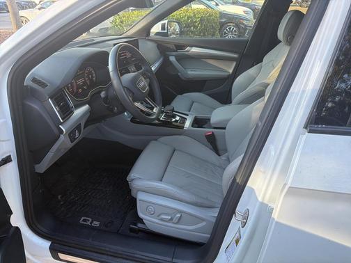 2025 Audi Q5 45 S line quattro Premium